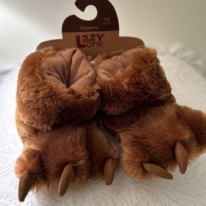 Lazy One Kids Brown Bear Paw Ultra Soft Slipper’s costumes grip soles XSmall